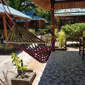 Bungalow Garden View
